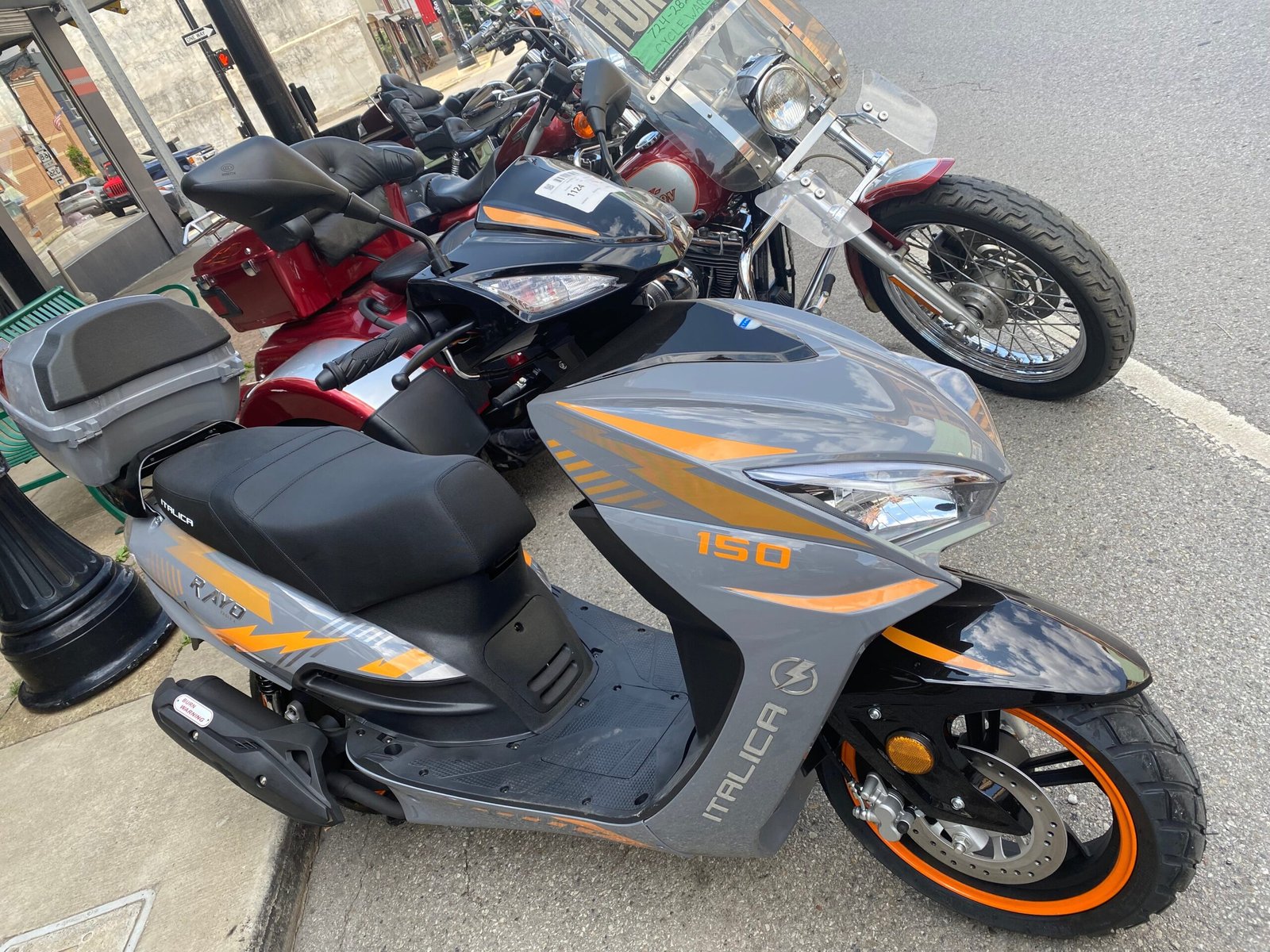2023 Italica Rayo 150cc Automatic Scooter - Image 2