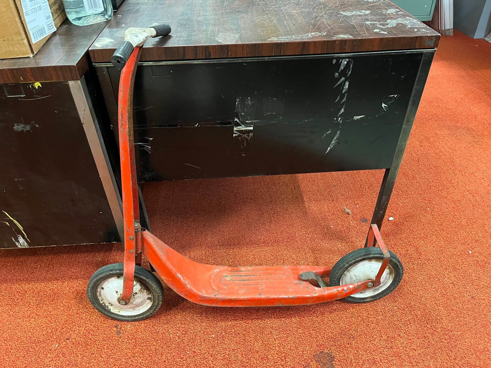 vtg original 1950s Hamilton Red push Scooter Mid Century children's toy